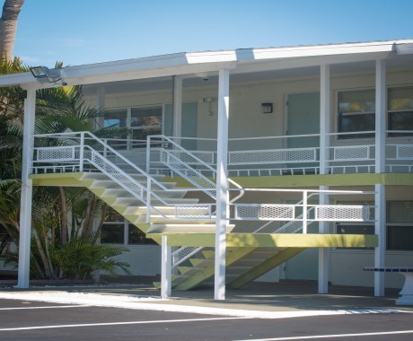 Regency Inn & Suites Sarasota - Easy Access To Guest Rooms